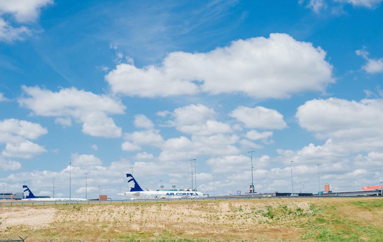 Dc Hotel Charleroi Airport Exterior photo